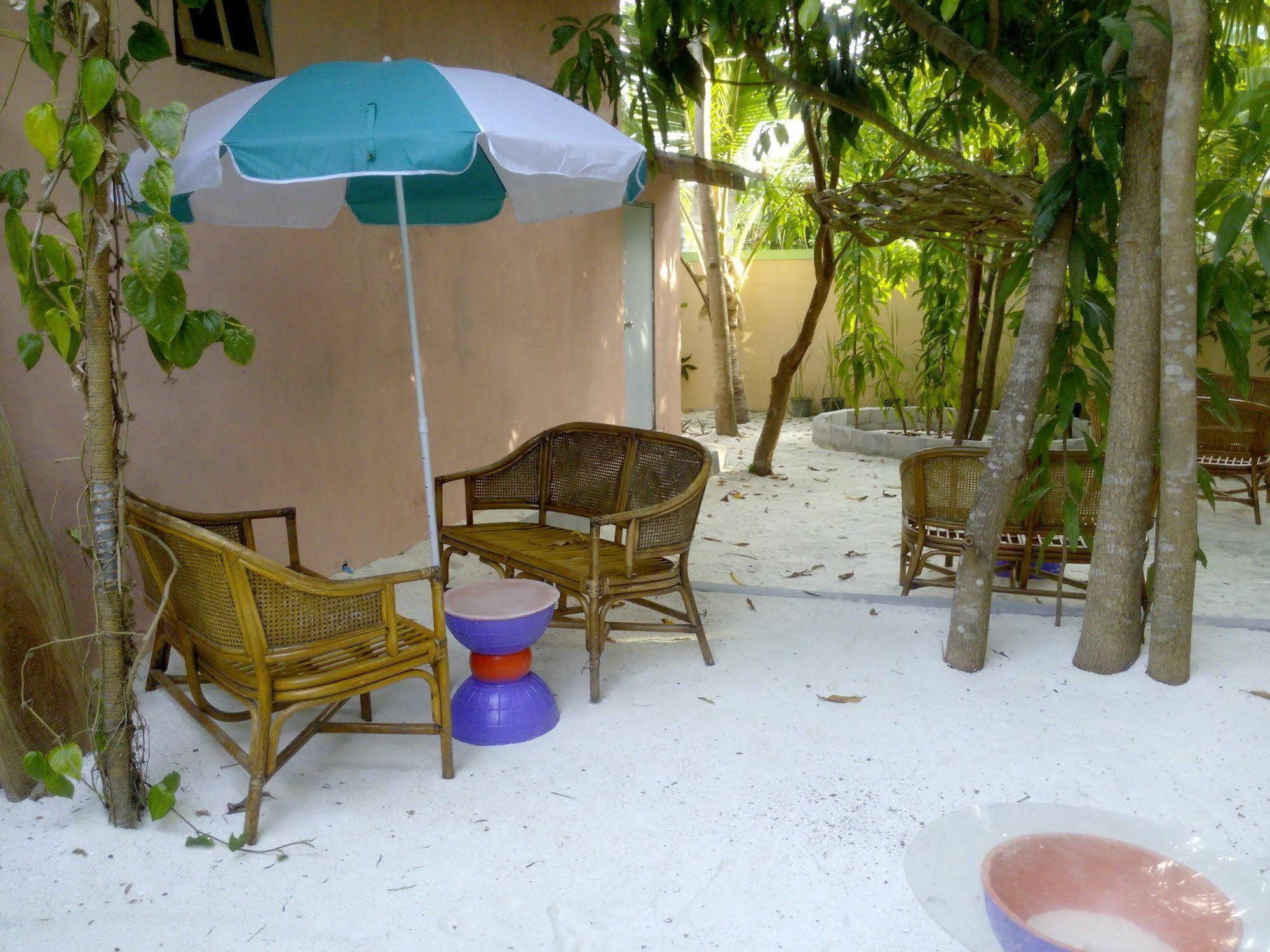 Dhonfulhafi Inn Maalhos  Exterior photo
