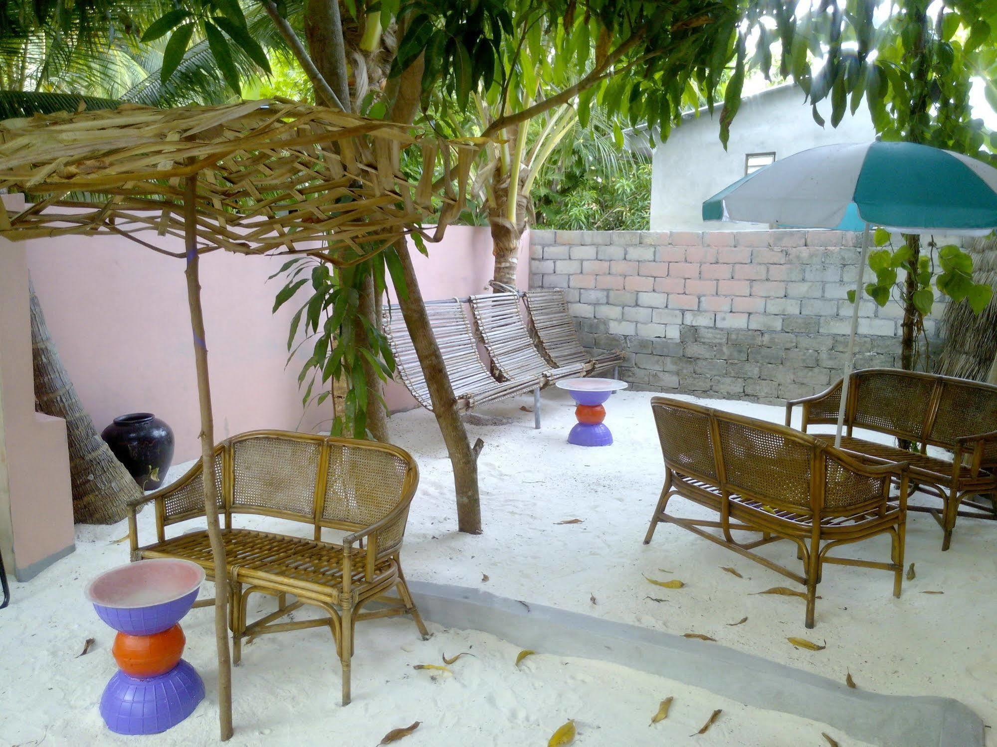Dhonfulhafi Inn Maalhos  Exterior photo